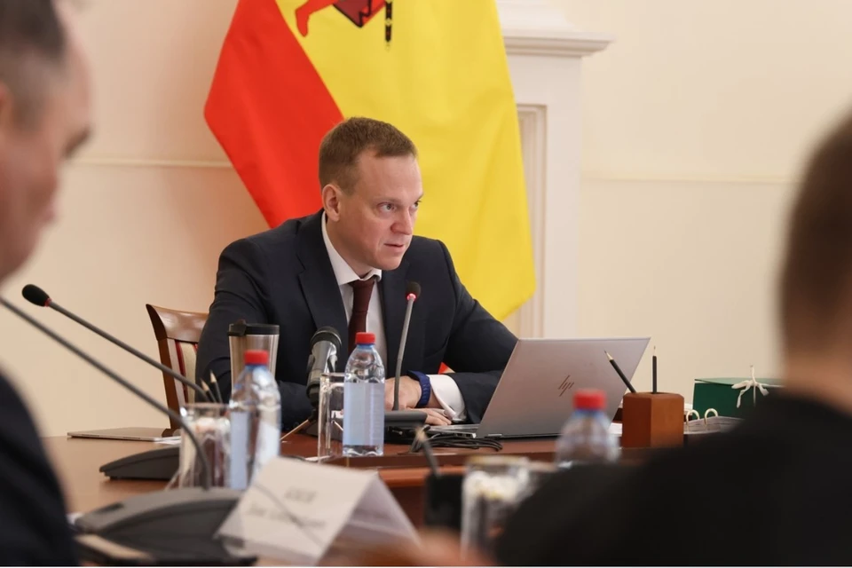 Губернатор в ходе заседания обратил особое внимание на содержание ответов ведомств и администраций муниципалитетов на обращения граждан. Фото: Правительство Рязанской области.