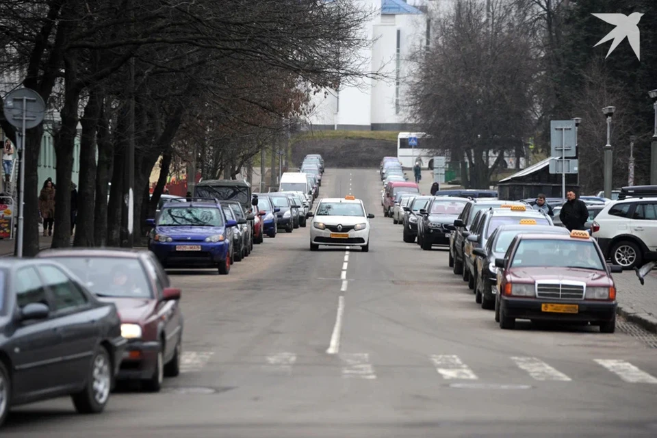 Минтранс сообщил, что 338 автомобилей такси были изъяты в Беларуси. Снимок носит иллюстративный характер.
