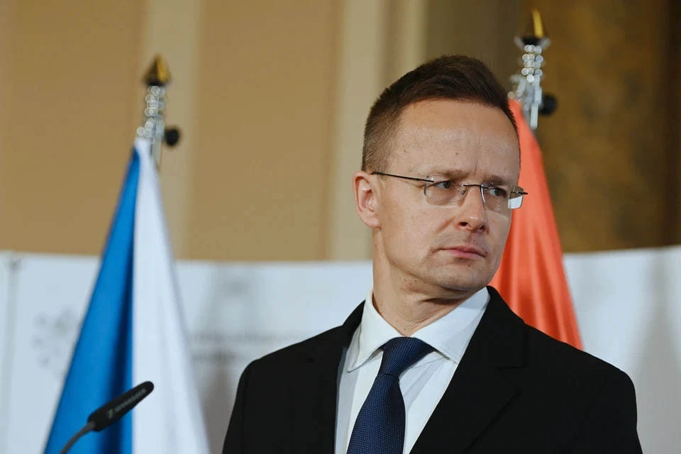 Сийярто: Венгрия не будет исполнять решение МУС в отношении Путина