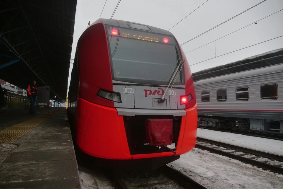 Часть электричек отменяется, и назначаются новые.