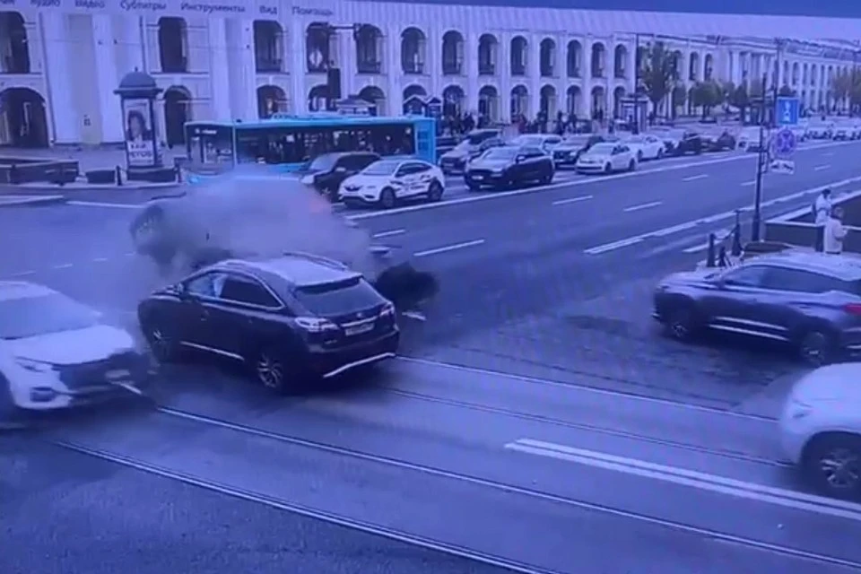 Семь машин столкнулись в центре Петербурга. Фото: кадр из видео.