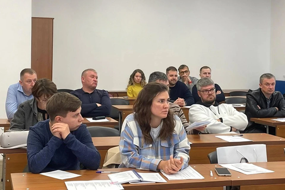 Энергетики, кто прошел переобучение, смогут делиться опытом со своими коллегами. ФОТО: пресс-служба филиала ПАО «Россети Центр- Ярэнерго»