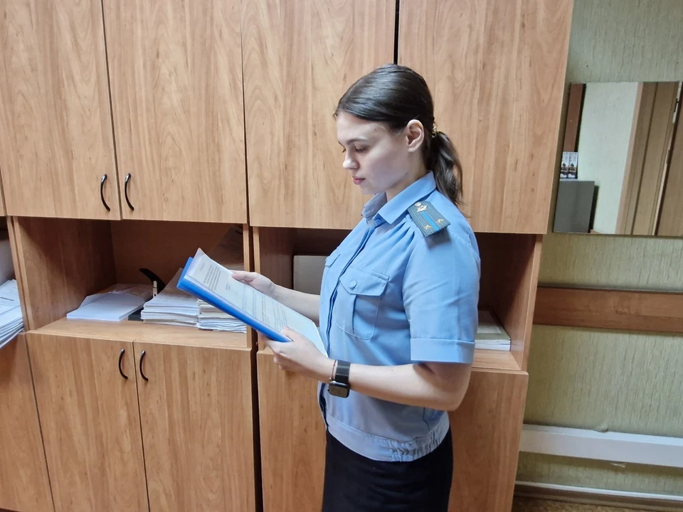 Пристав ограничил должника в выезде за границу