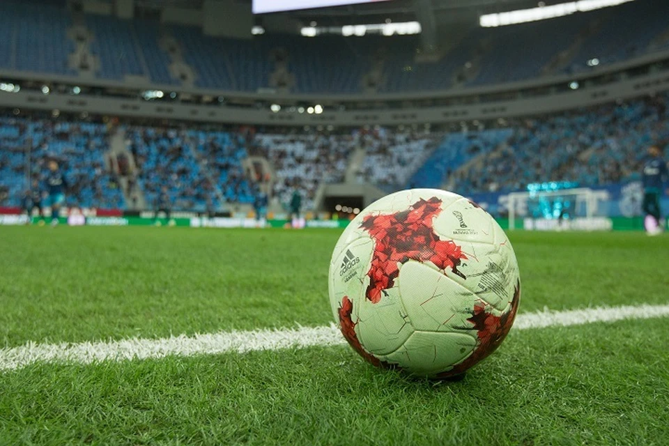 Конфликт произошел на пешеходном переходе перекрестка улиц Столбова и Парижской Коммуны.