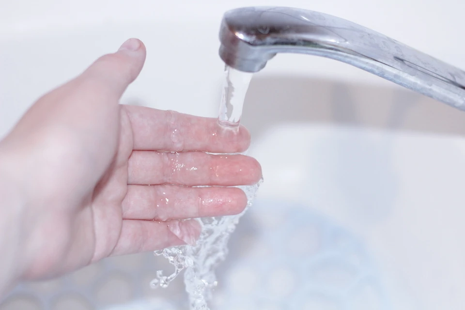 В Новосибирске теплосети проверят с помощью зеленого красителя.