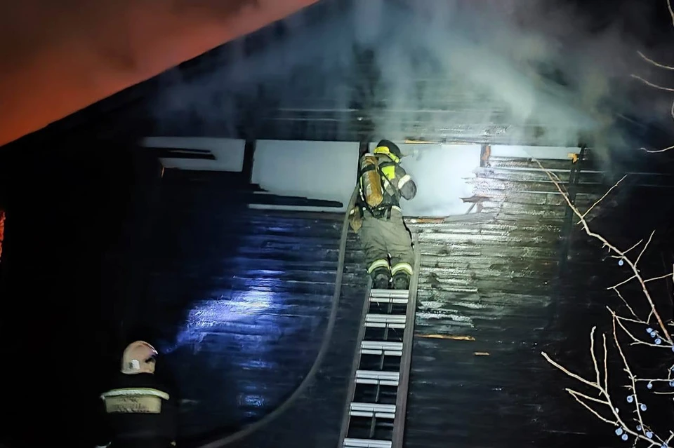 24 октября в СНТ «Карачи» Оренбургского района загорелся дачный дом