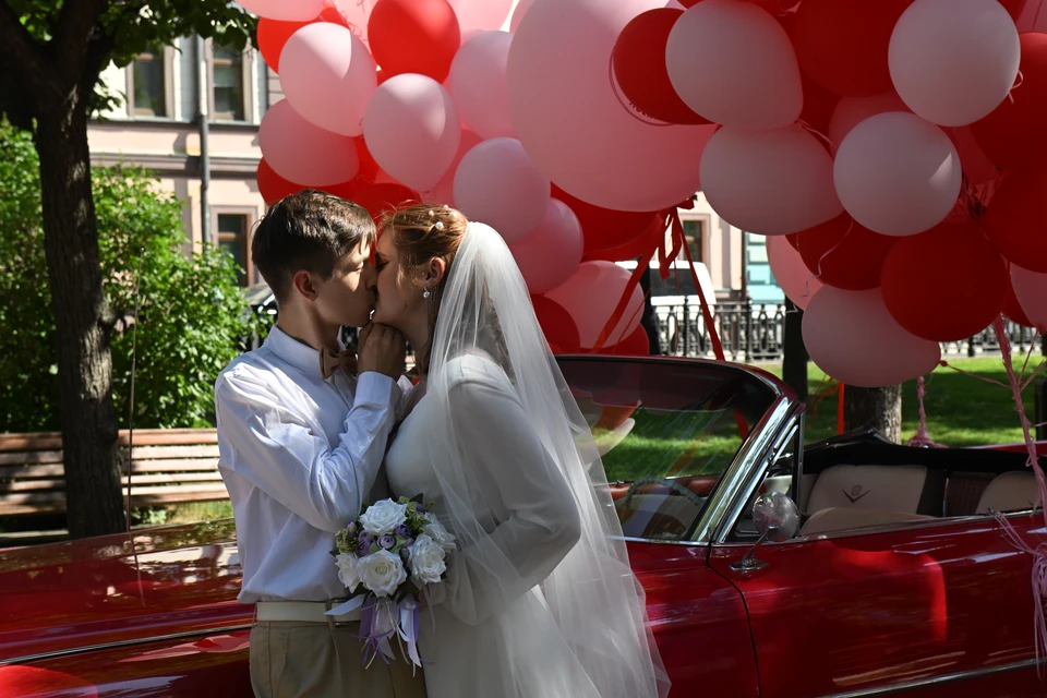 Для свадьбы можно выбрать любой день в течение ближайшего года