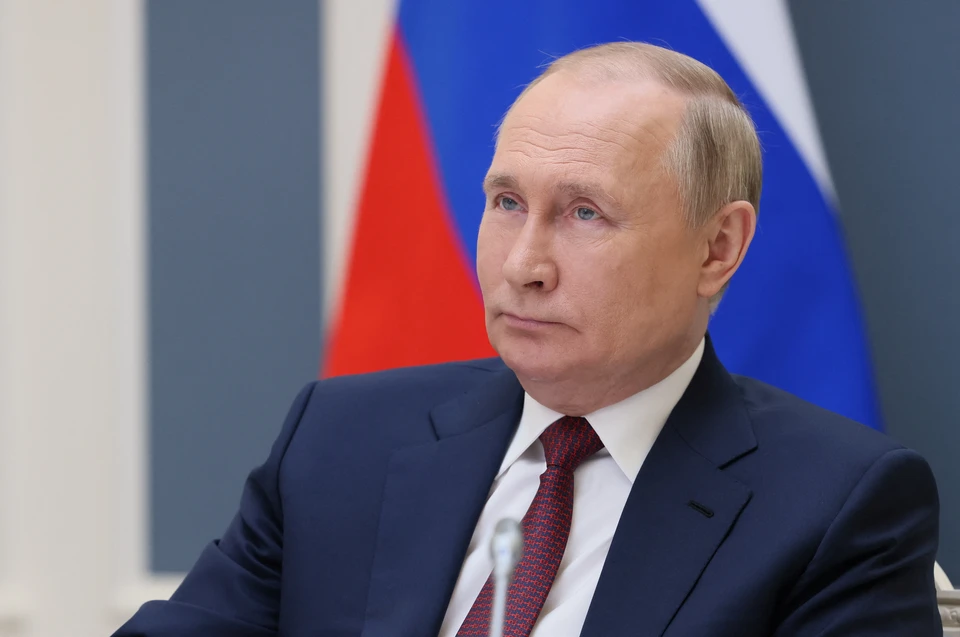 Президент России Владимир Путин, поздравляя на юбилее режиссера Никиту Михалкова с 80-летием, пожелал, чтобы у России все было хорошо.
