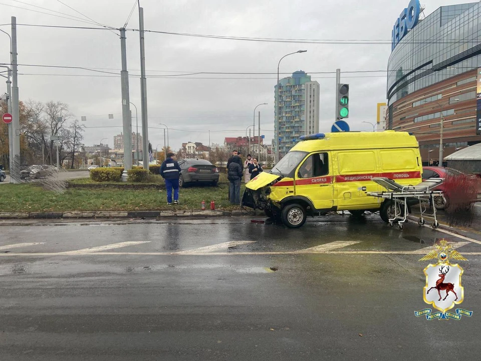 Стали известны подробности ДТП со скорой на площади Лядова.