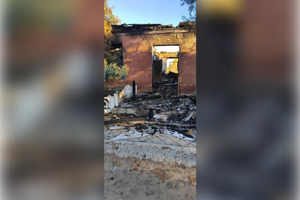 Дроны ВСУ спалили дотла администрацию села Рыбальче. Фото: тг-канал Владимира Сальдо
