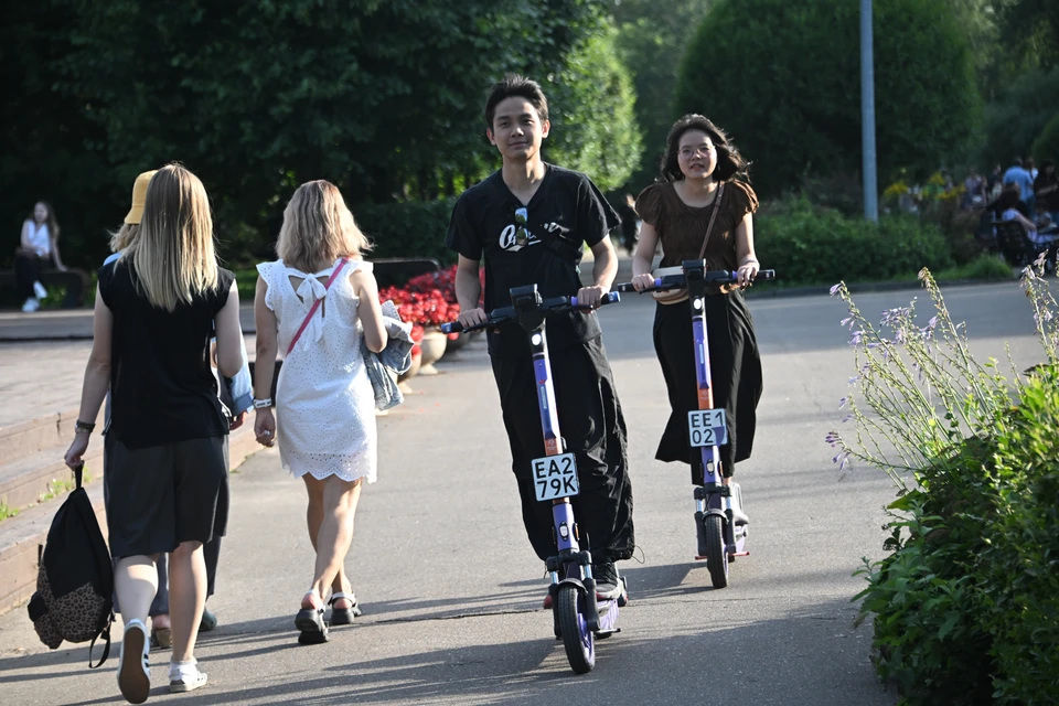 66% выступили за запрет передвижения на электросамокатах по тротуарам