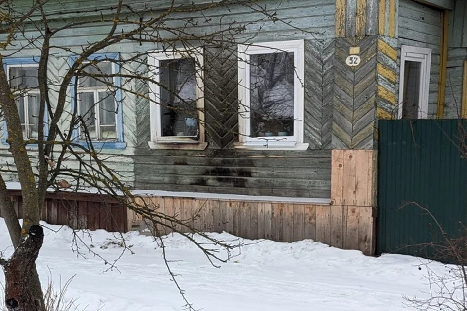 Дом удалось потушить.