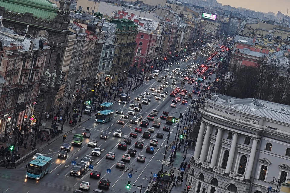 Особенно сложная обстановка сложилась в центре города.