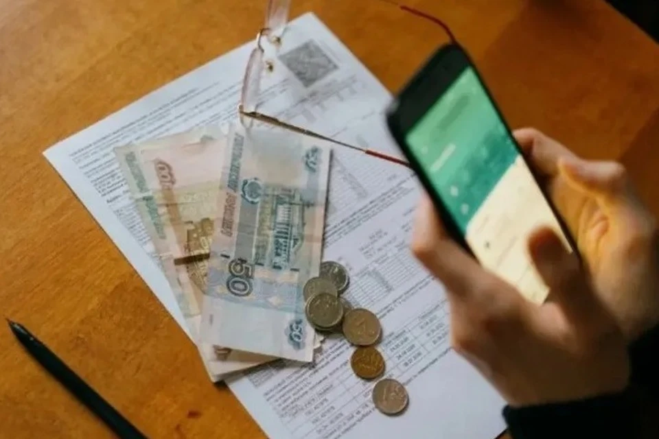 Часто бывает так, что в квитанции указываются платежи по нормативам за количество прописанных в квартире человек.