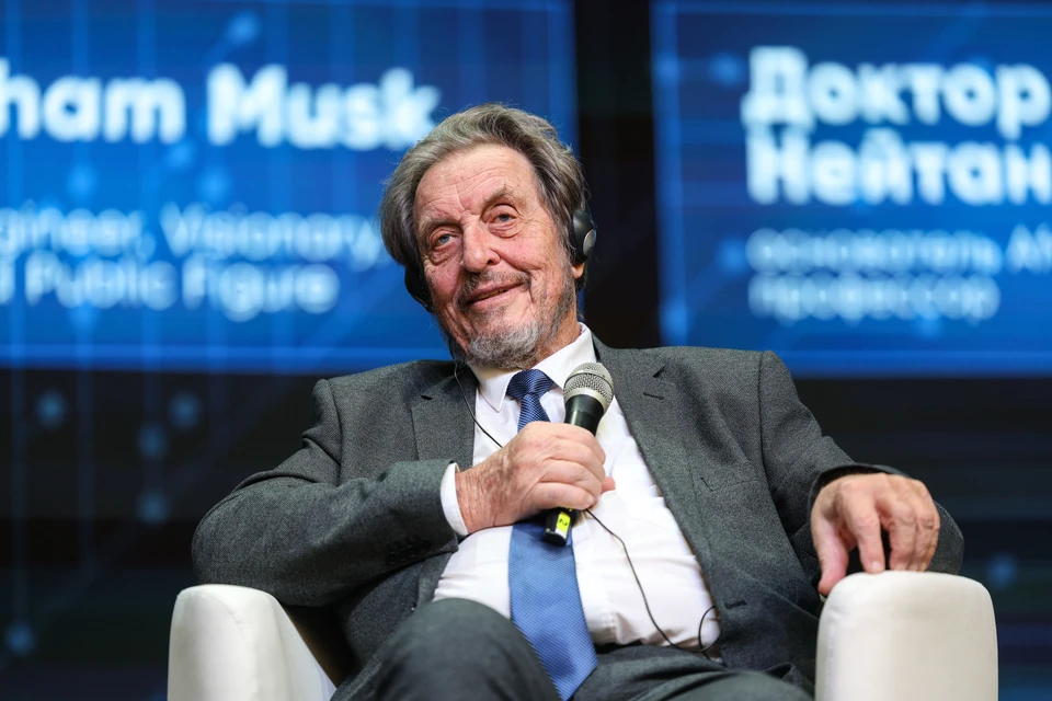 Эррол Маск хочет получить гражданство РФ