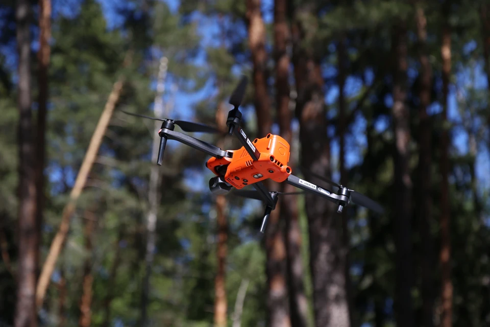 Квадрокоптер во время рейда по несанкционированному разжиганию костров в Егорьевске Московской области. Фото: Павел ЛЬВОВ/РИА Новости.