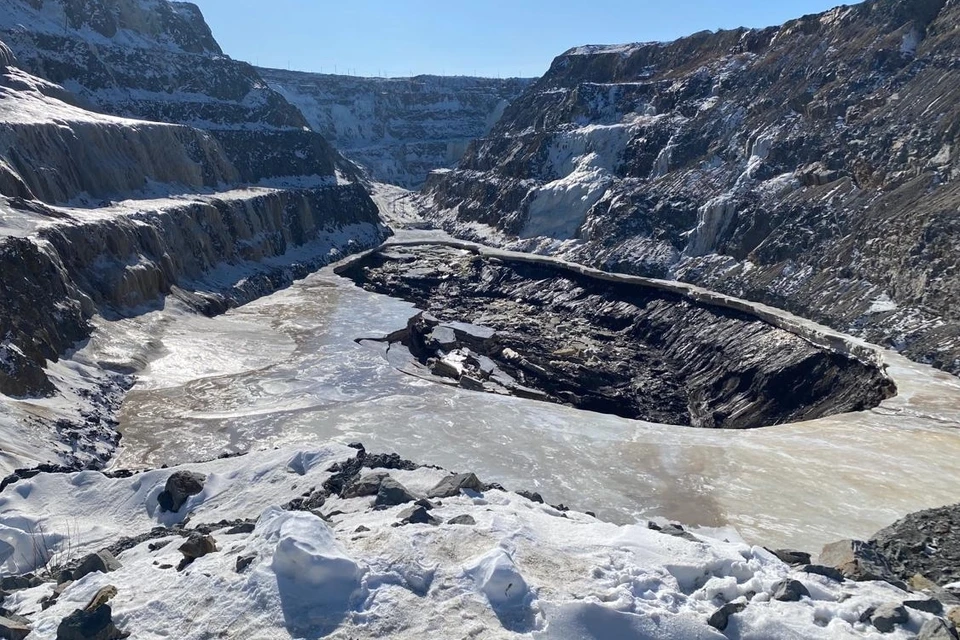 ЧП на золотодобывающем предприятии произошло 18 марта 2024 года. Фото: Следком Амурской области