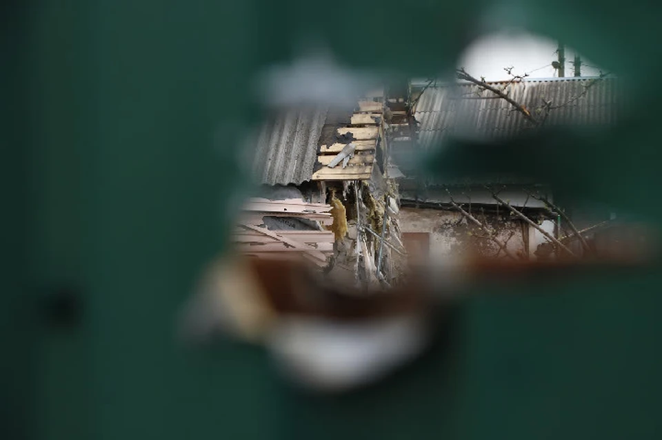 Пострадали частные жилые дома по улице Пристанционной, также повреждена хозпостройка (архивное фото)