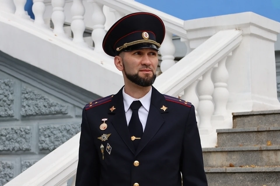 Участковый Роман Лобанов. Фото: Лилия Ахмадиева, пресс-служба МВД