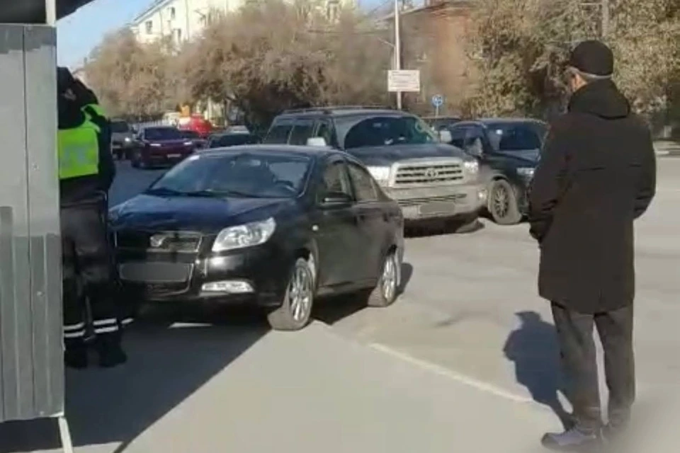 ДТП произошло на улице Владимировской. Фото: предоставлено очевидцем.