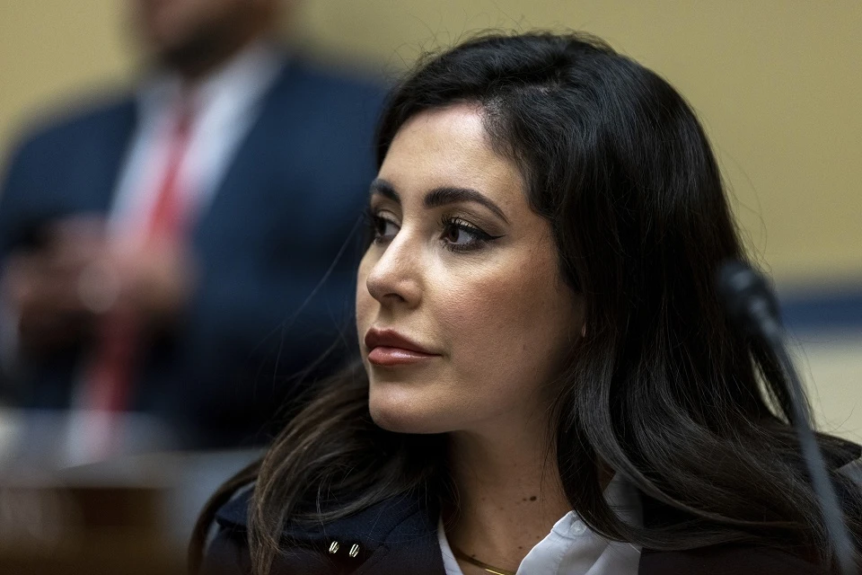 Западные СМИ обвинили в замалчивании катастрофы: конгрессвумен Луна прошлась по лживым медиа