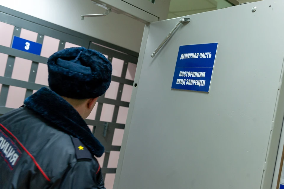 Бывший сотрудник полиции оказался за решеткой. Фото из архива.