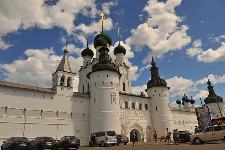 В Ростове, Переславле и Угличе ссделают более 1000 бесплатных парковочных мест.