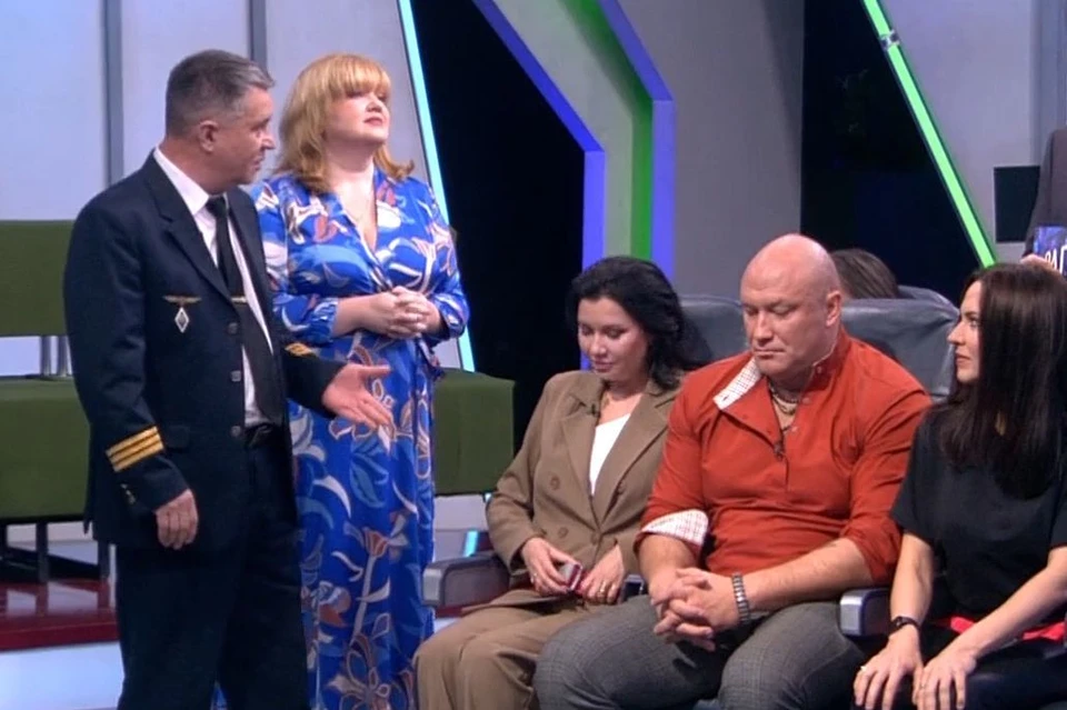 Эдуард Семенов в эфире передачи рассказал о правилах эвакуации из самолета Фото: кадр из программы «За гранью» на НТВ