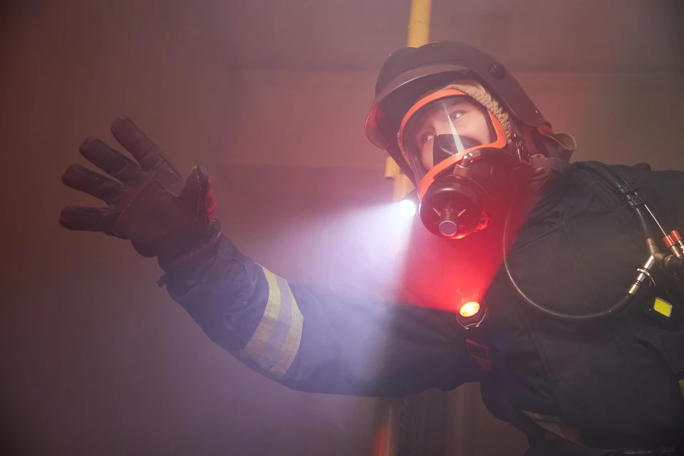 Пожар из-за поминальной свечи произошел в Иркутске.