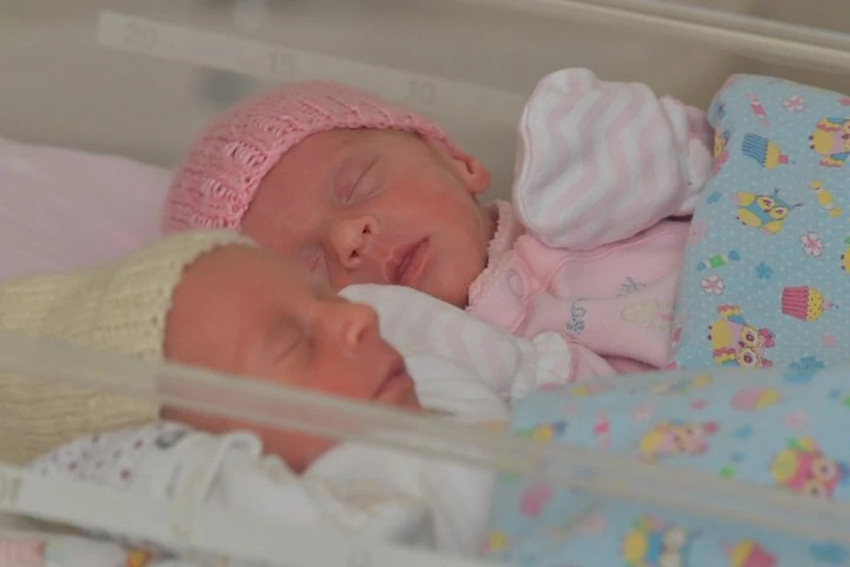 Шестеро деток родились в регионе за сутки