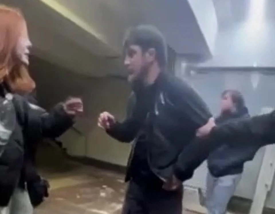 Суд назначил одному из задержанных административный арест на 2 суток, второму — на 5 суток.