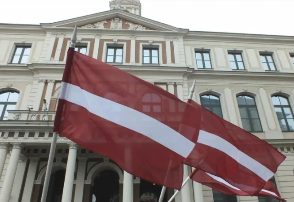 Mysl Polska: депортация россиян из Латвии говорит об укреплении курса против РФ