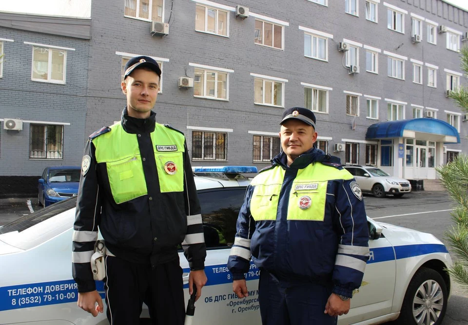 Женщина не смогла самостоятельно решить проблему и позвонила в дежурную часть городской Госавтоинспекции.