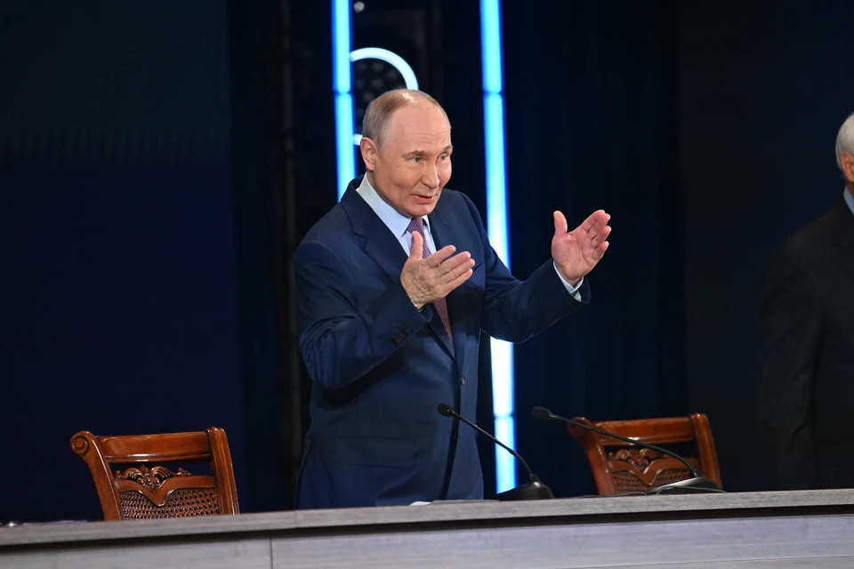 Путин встретился с юными активистами и детьми героев спецоперации