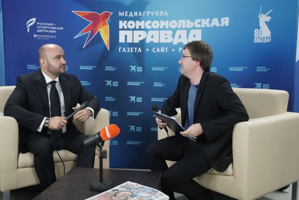 Губернатор посетил площадку радио "Комсомольская правда".