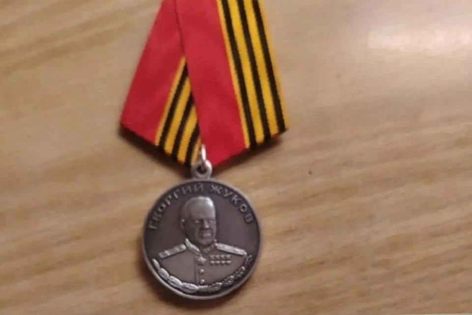 Участника специальной военной операции наградили орденом Мужества. Фото: соцсети главы Новоалександровского округа.