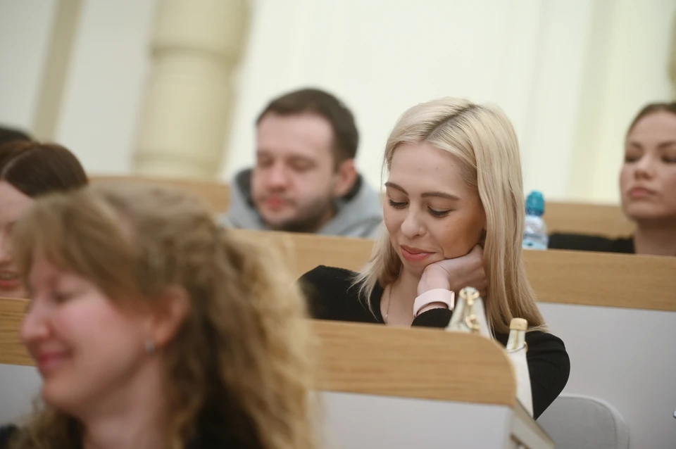 Жители Хабаровска написали юбилейный этнографический диктант