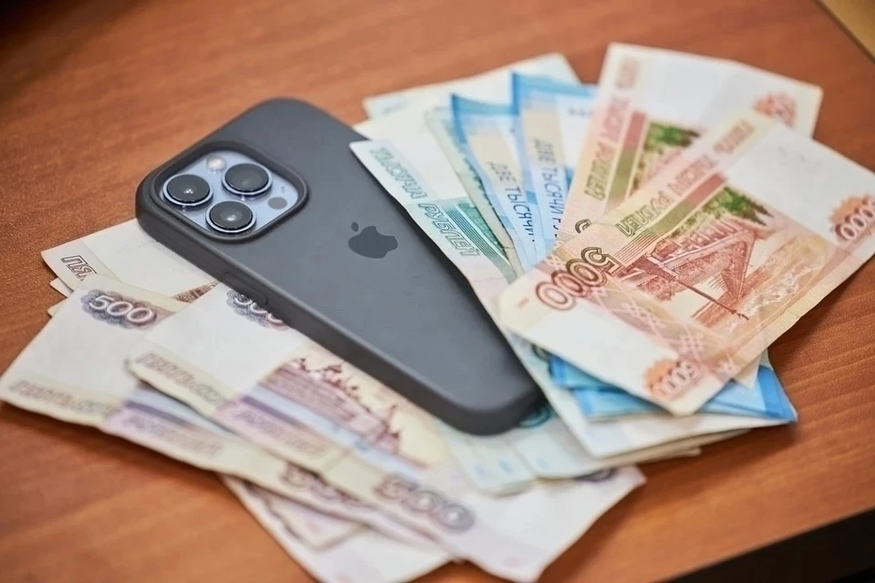 В Коми мужчина перевел мошенникам 1,6 млн рублей за несуществующий автомобиль