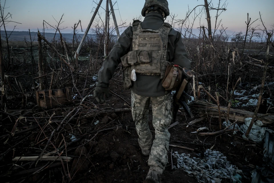 ВСУ-шники в нарушение приказа командования пытаются сбежать