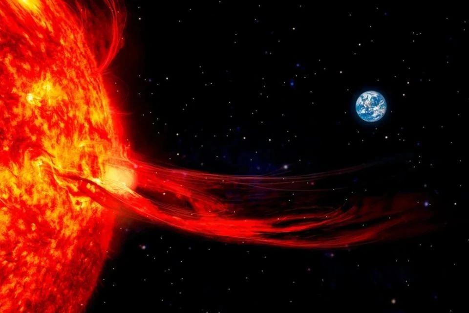 Надвигающаяся сильнейшая магнитная буря может оказаться еще страшнее: ученые сделали пугающий прогноз