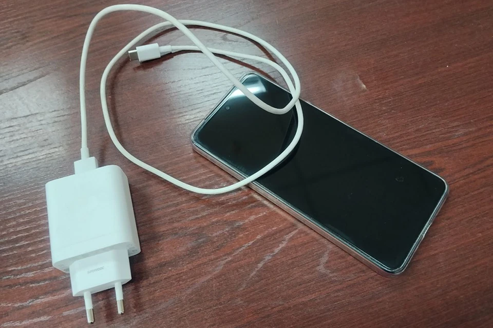 Максимальная разрядка и зарядка допустимы, но в редких случаях