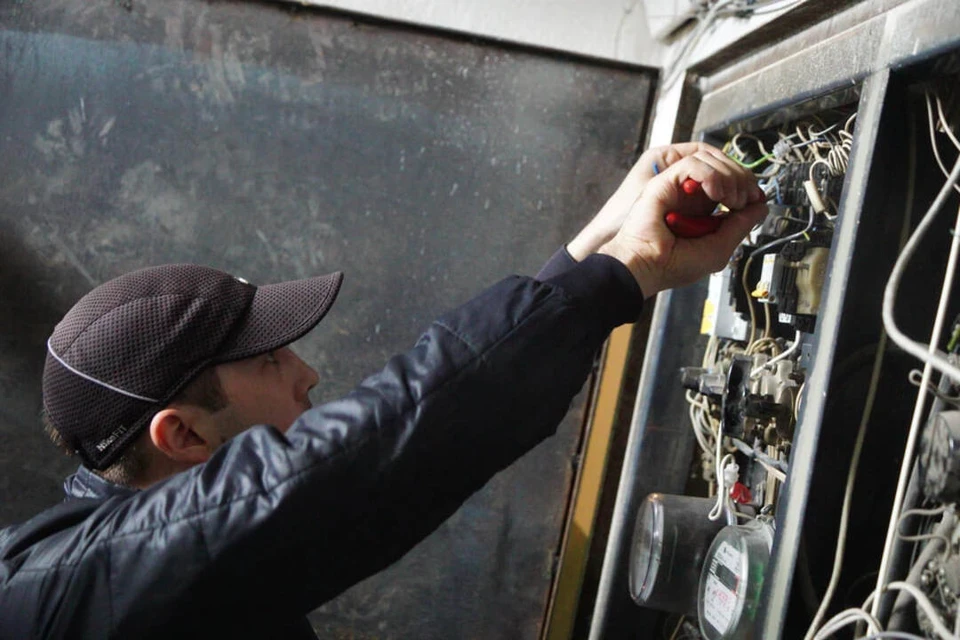 Более 850 домов остались без света в Новосибирске.