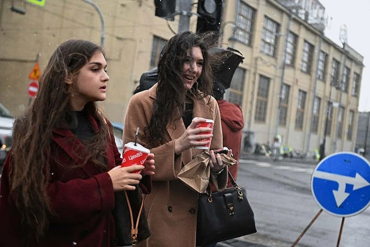 Петербуржцев предупредили о штормовом ветре до 18 метров в секунду 13 ноября