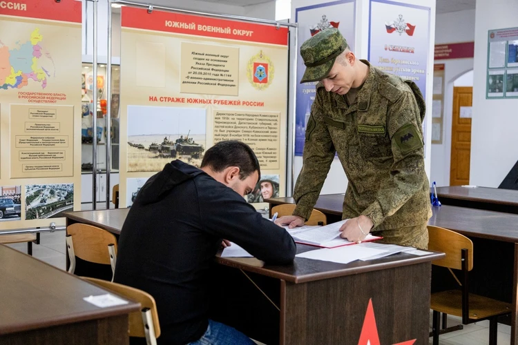 В Краснодаре и Ростове-на-Дону растет интерес к службе в армии
