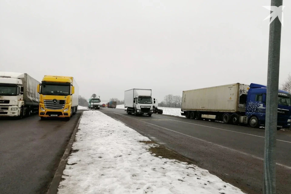 Таможня и МВД ищут водителей 220 литовских фур, которые остались в Беларуси. Снимок носит иллюстративный характер. Фото: архив «КП»
