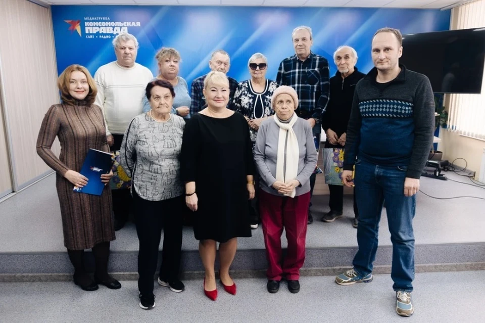 Многие из участников конкурса участвуют - и выигрывают подарки - не впервые. На фото: победители второго сезона конкурса.