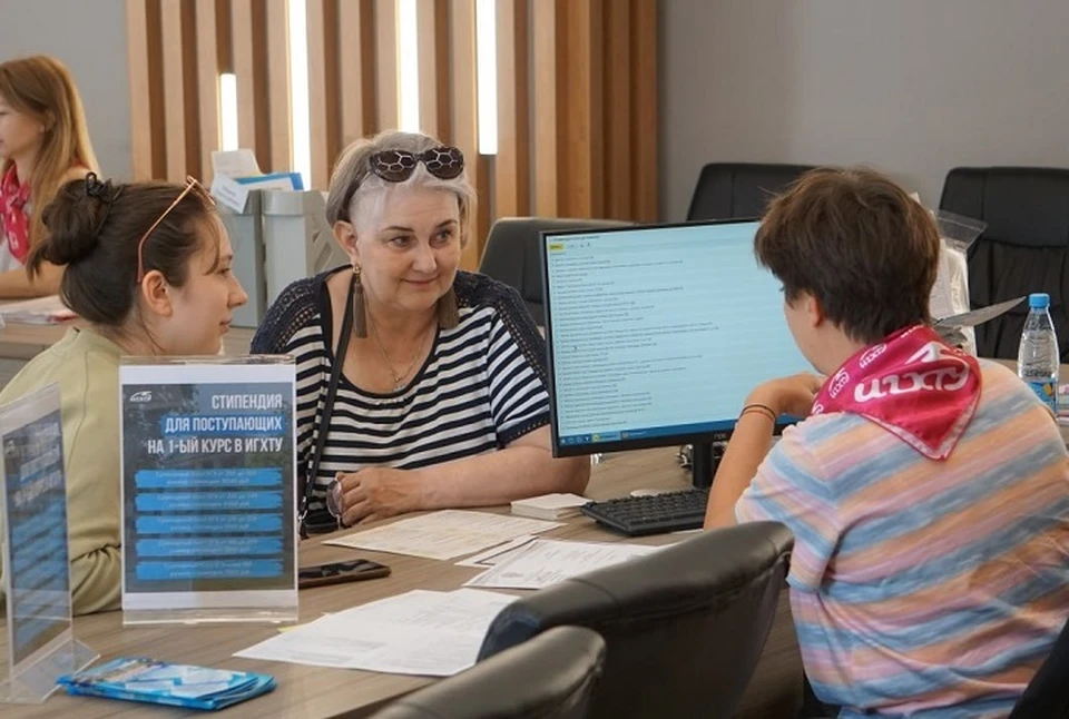 Многодетные семьи Ивановской области могут получить компенсацию за обучение детей, не дожидаясь конца учебного года. ФОТО: правительство Ивановской области