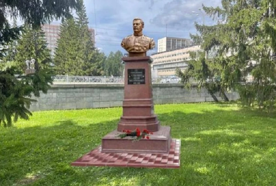Бюст Сталина предложили установить в Екатеринбурге. Фото: проектная документация