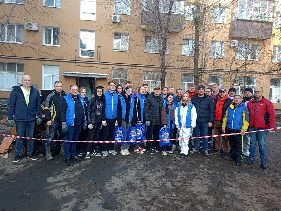 Все действия согласовывались с жильцами, которые с огромной благодарностью принимали помощь. Фото: Оренбургский горсовет