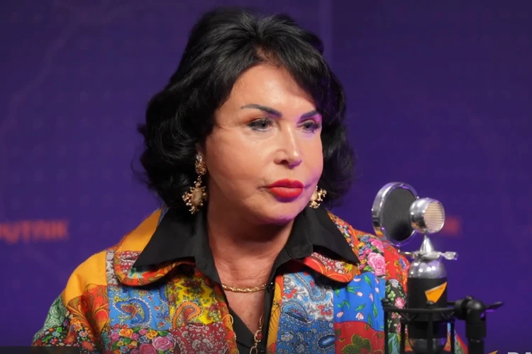 75-летняя Бабкина заявила, что выглядит моложе 45-летнего мужа